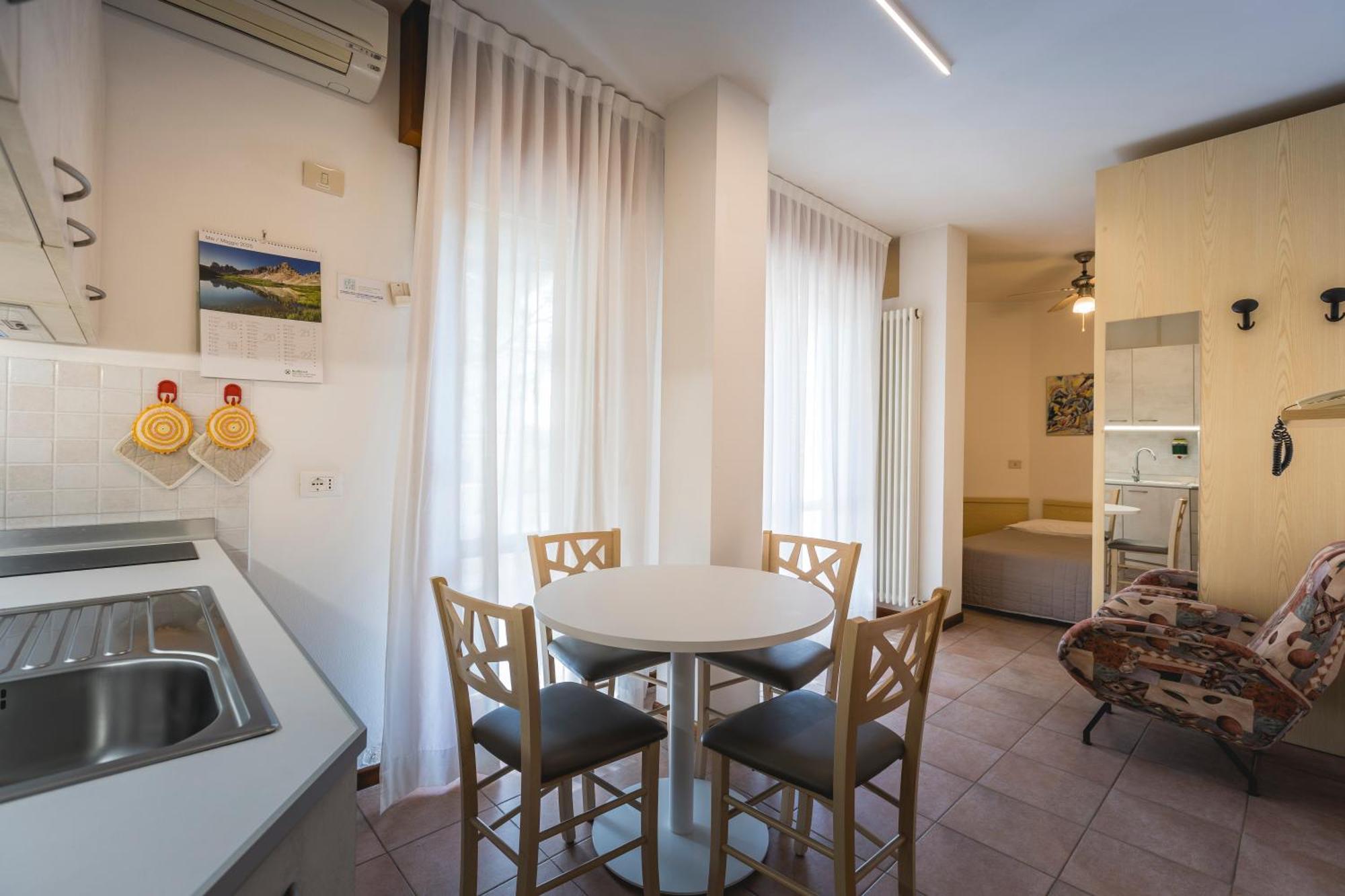 Piccolo Aparthotel *